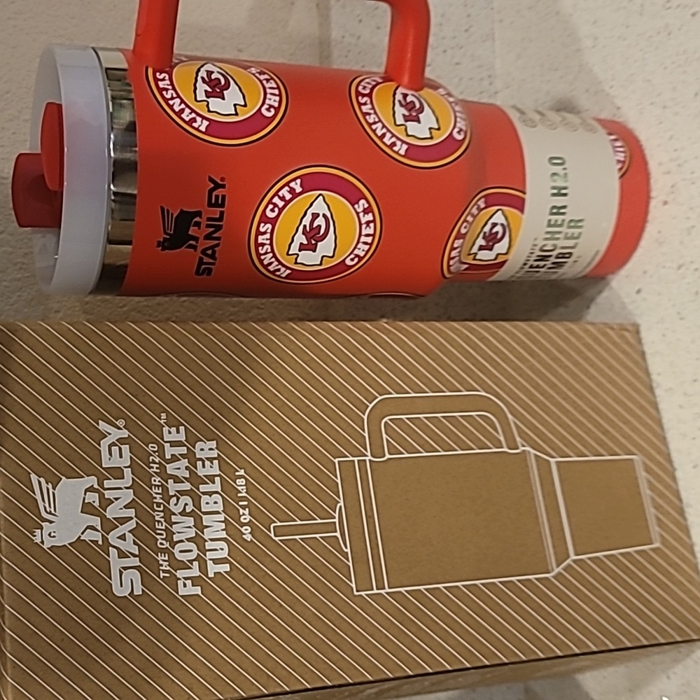 Stanley Flowstate H2.0 Quencher Tumbler With Custim Kansas City Chiefs Design